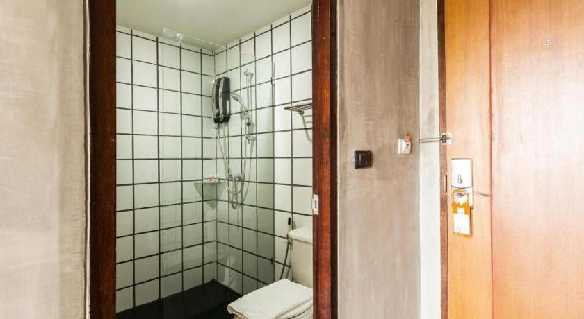 B2 Khon Kaen Boutique & Budget Hotel Екстериор снимка